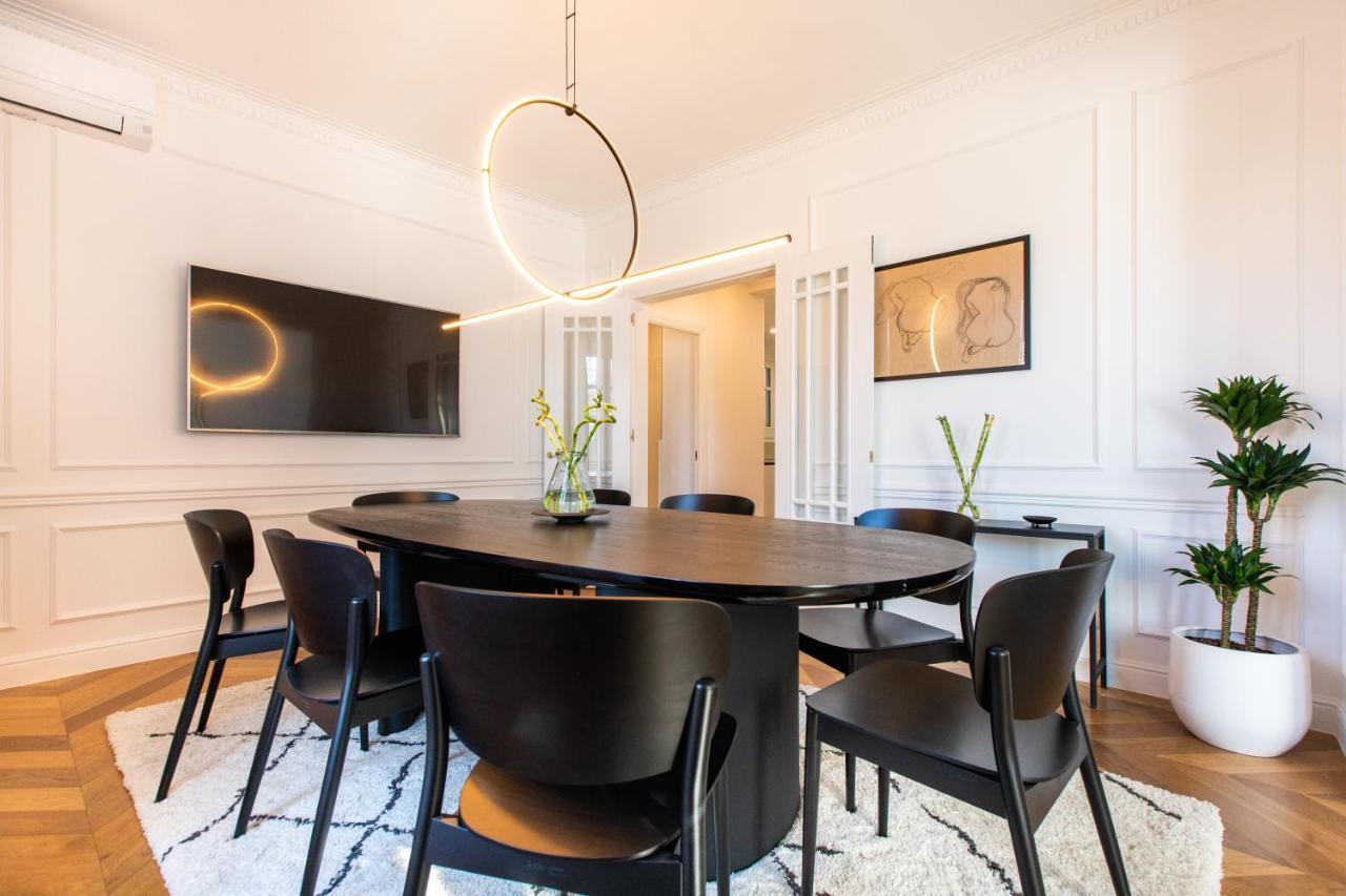 Majestic 4br/4bath In Sagrada Familia Area Appartement