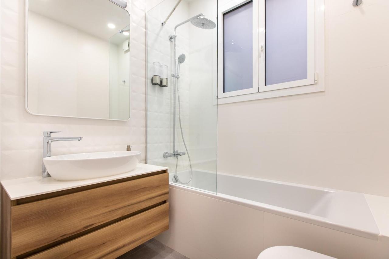 Majestic 4br/4bath In Sagrada Familia Area Appartamento