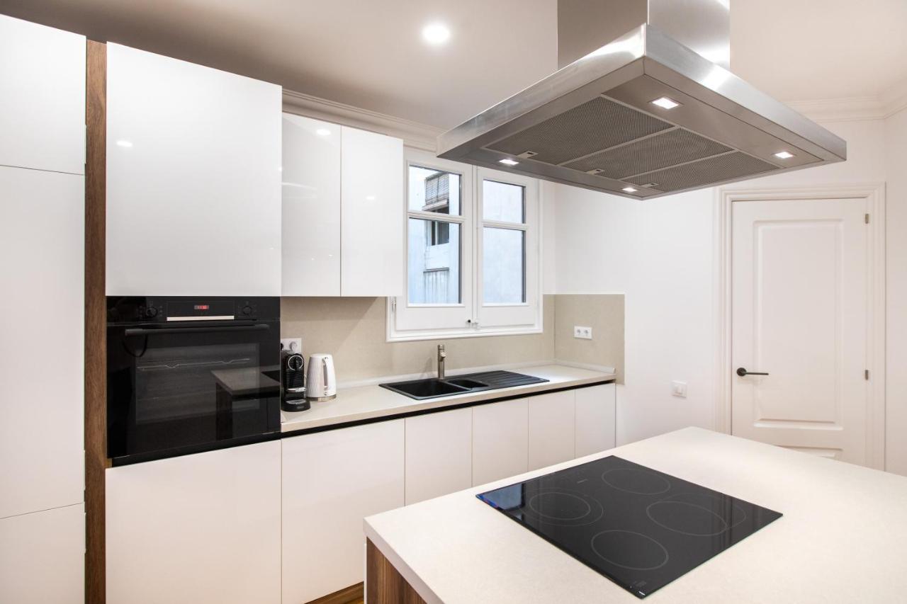 Majestic 4br/4bath In Sagrada Familia Area Appartamento