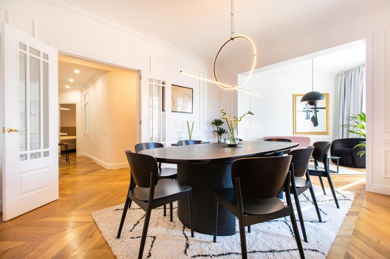 Majestic 4br/4bath In Sagrada Familia Area Appartamento