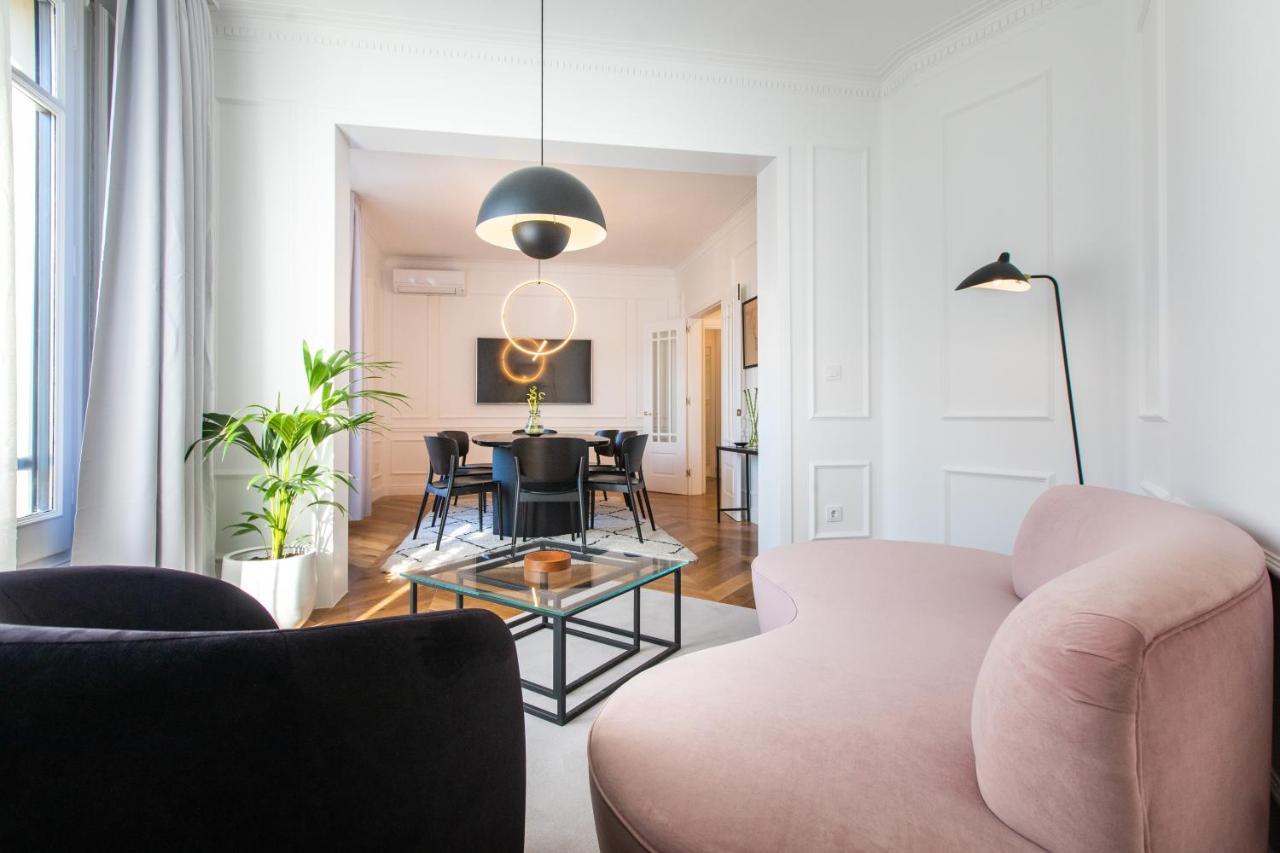 Majestic 4br/4bath In Sagrada Familia Area Appartamento