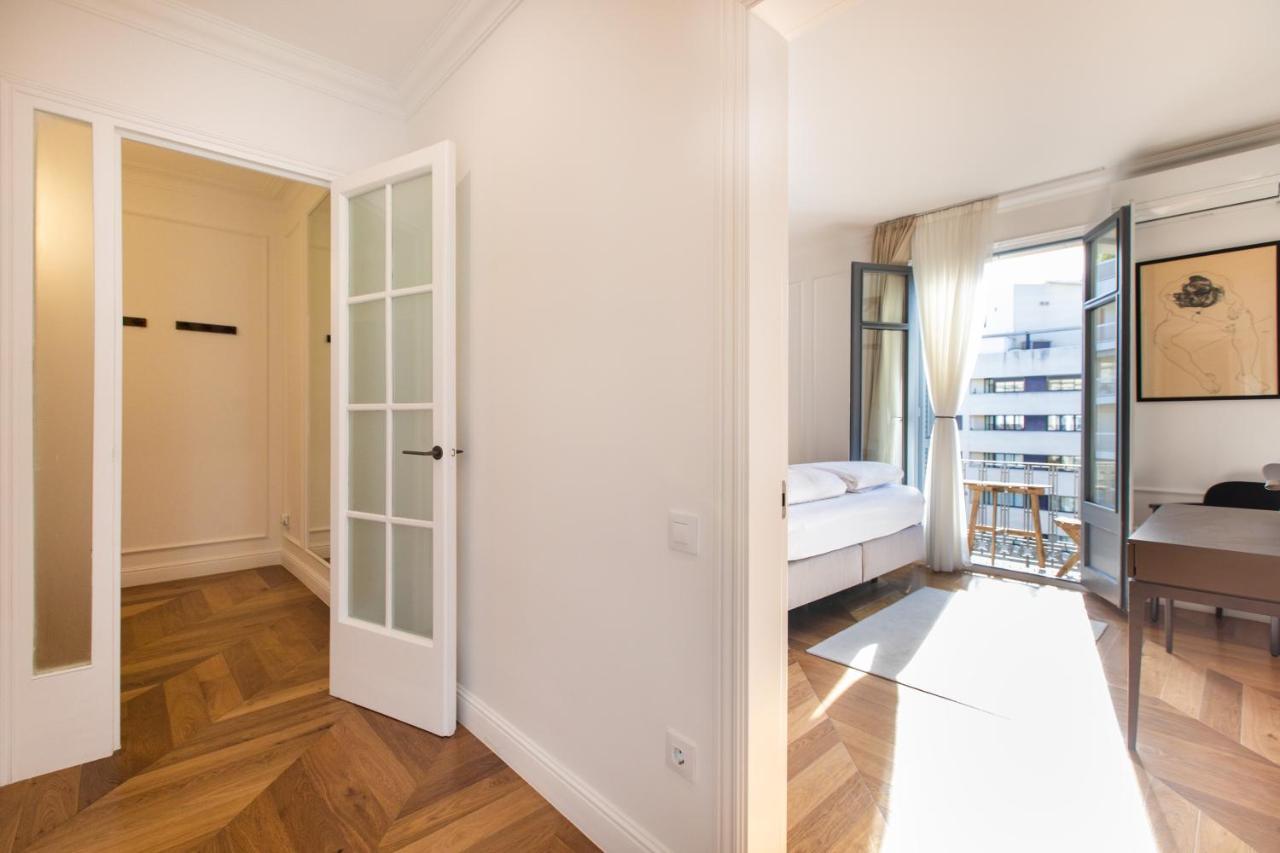 Majestic 4br/4bath In Sagrada Familia Area Appartamento